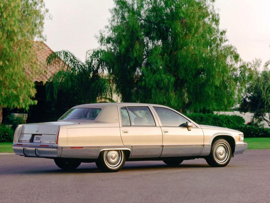  Cadillac Fleetwood Brougham 1993 года  (фото 17 из 35)